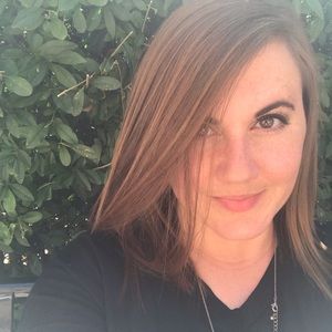 Meet your Posher, Becca